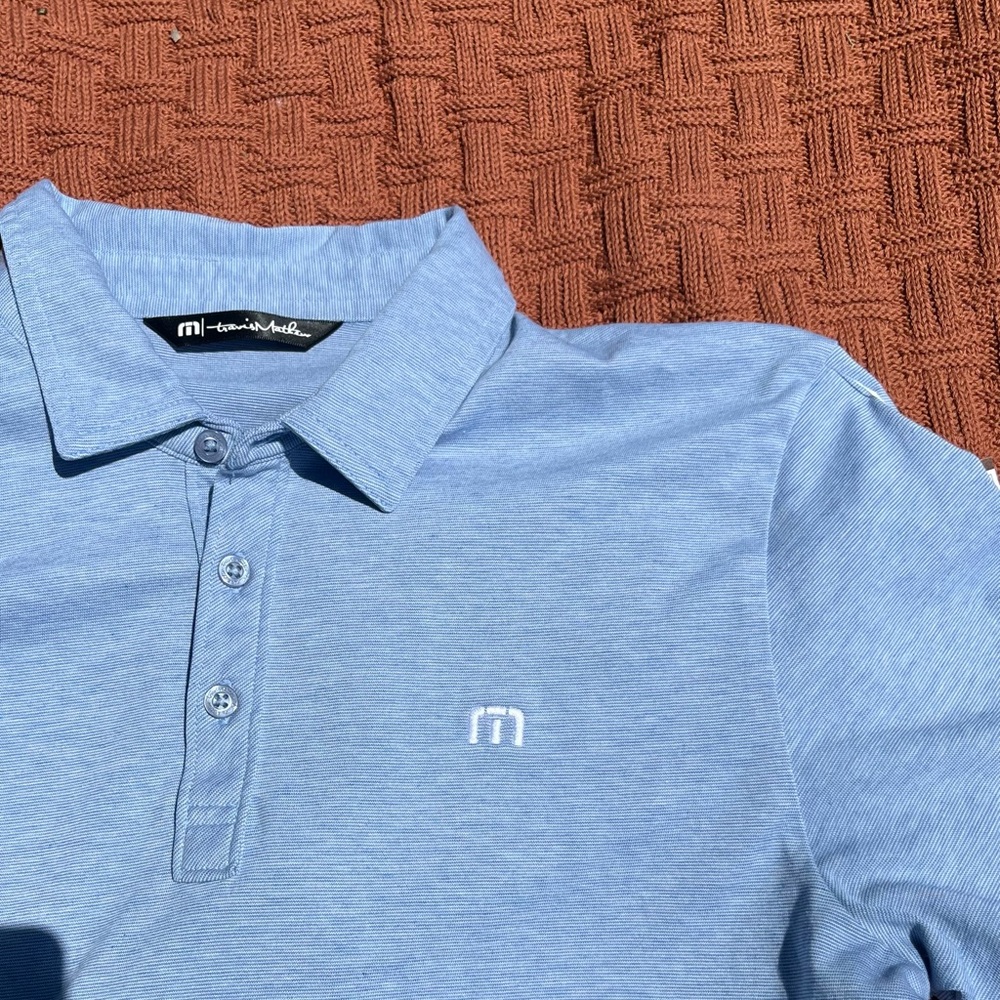 Travis Mathew Blue Golf Polo Shirt size Medium Pima Cotton